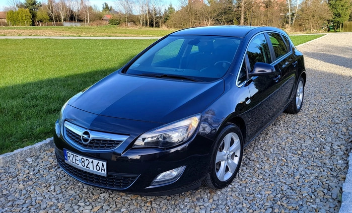 Opel Astra cena 27900 przebieg: 158500, rok produkcji 2010 z Kowalewo Pomorskie małe 106